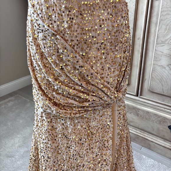 NEW, Gold Sequins Dress, Gold Dress, Prom Dress, NWOT, Size L - Picture 4 of 11